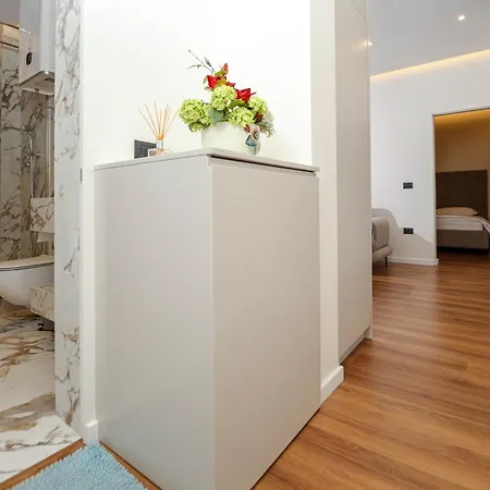 Apartman Newborn 4 *