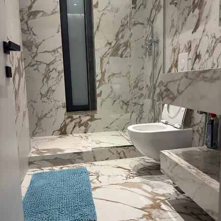 Apartman Newborn 4 *